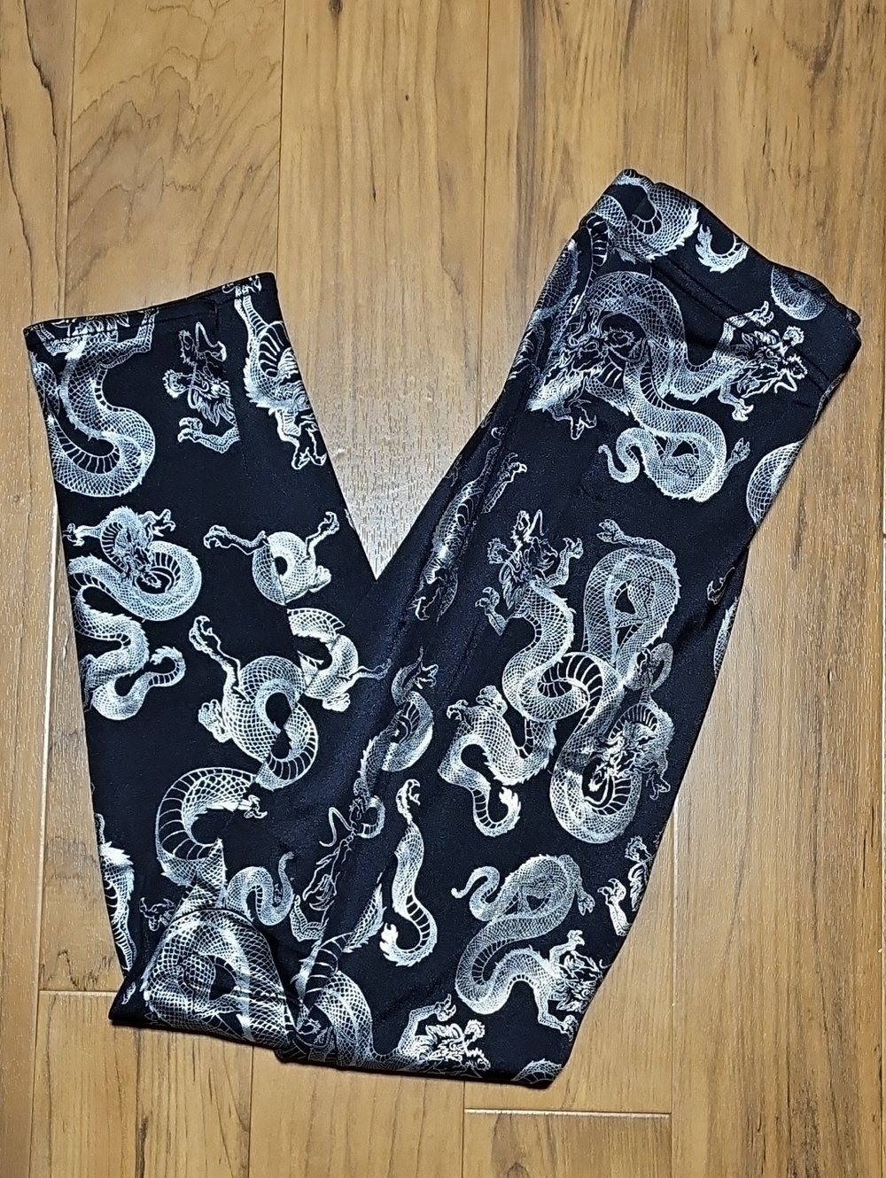 Blackmilk Silvery Tatsu Dragon Leggings